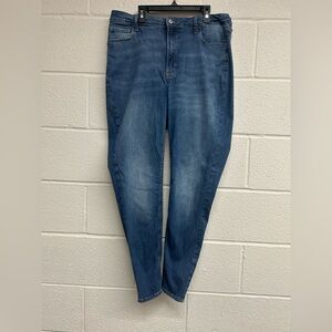 Old Navy FitsYou 3-Sizes-in-1 Extra High-Waisted Rockstar Super-Skinny Jeans